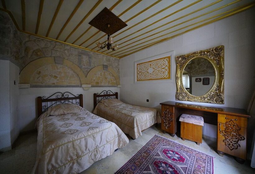 اتاق خانوادگی, Alaturca House