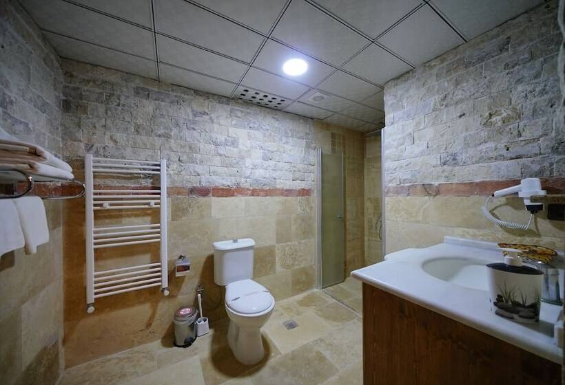 اتاق اقتصادی داخلی, Alaturca House