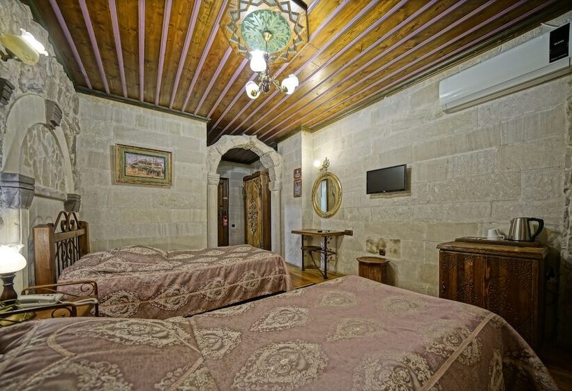 Quarto Estandar, Alaturca House