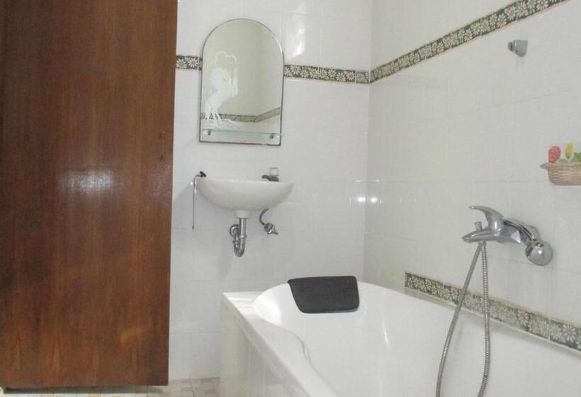Номер Deluxe, Adus Beach Inn