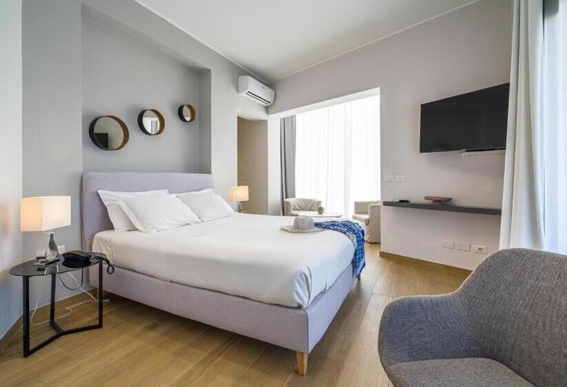 Номер Deluxe Вид на Море с Балконом, Taormina Palace