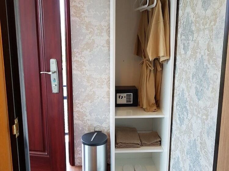 高级工作室, Dsine Resort