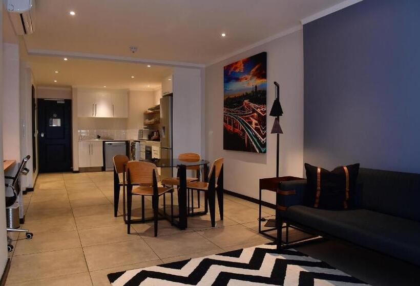 דירת שני חדרים, Max Executive Apartments