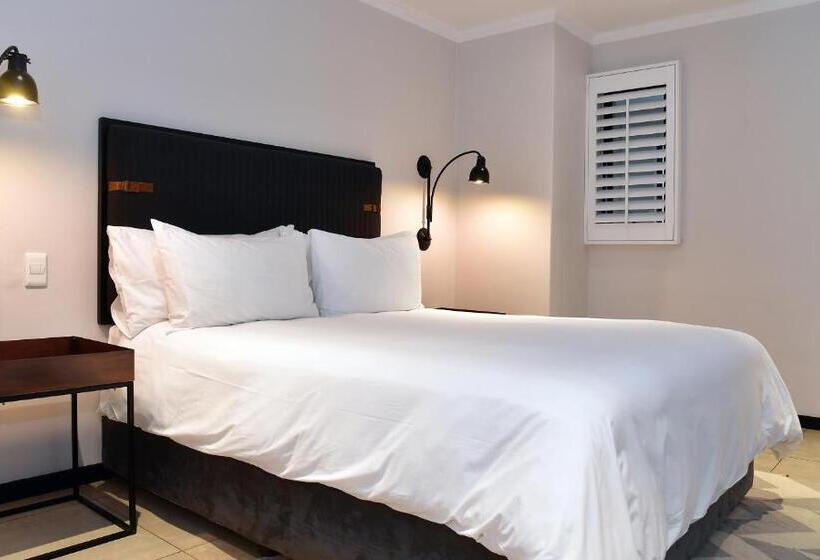 דירת שני חדרים, Max Executive Apartments