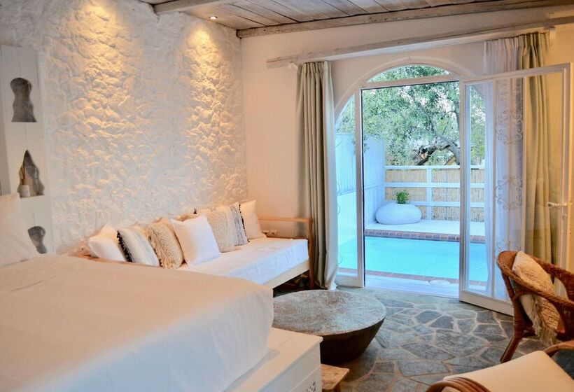 Люкс с Бассейном, Caesars Gardens Hotel & Spa   Adults Only