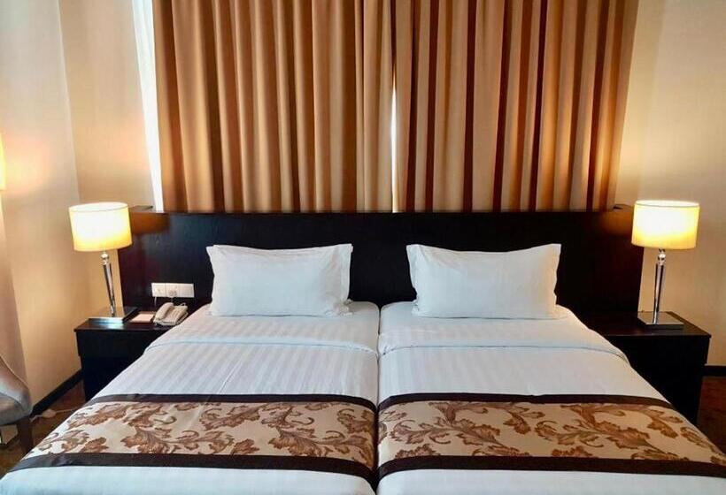 اتاق استاندارد با چشم‌انداز شهر, Pan Borneo Hotel Kota Kinabalu