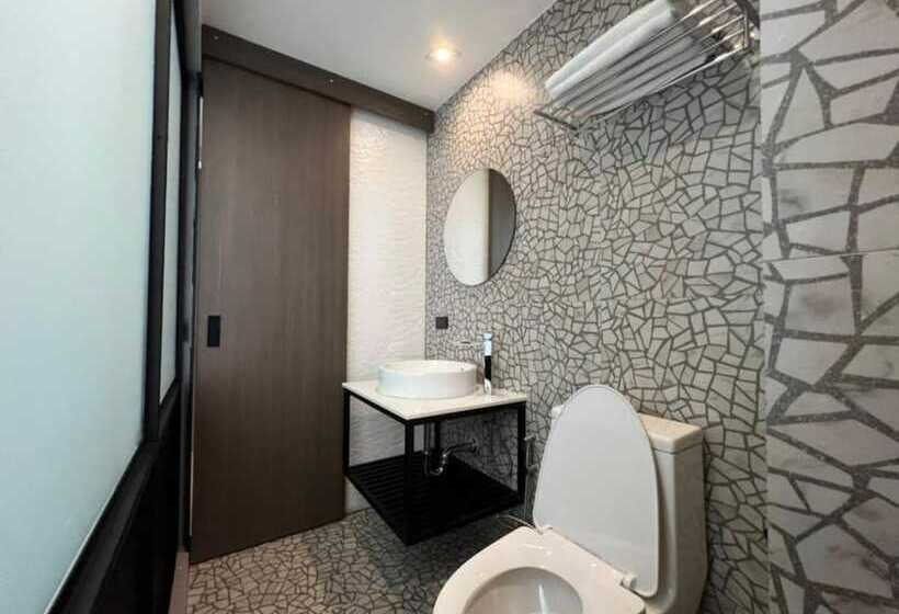 Quarto Deluxe, Penpark Place