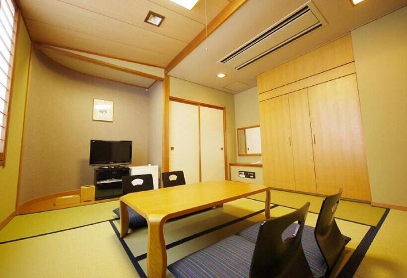 Четырехместный Номер Стандарт, Route Inn Seibu Chichibu Ekimae