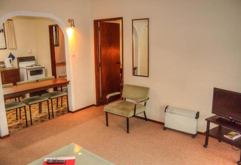 Апартаменты 2 Спальни, Riverside Motel