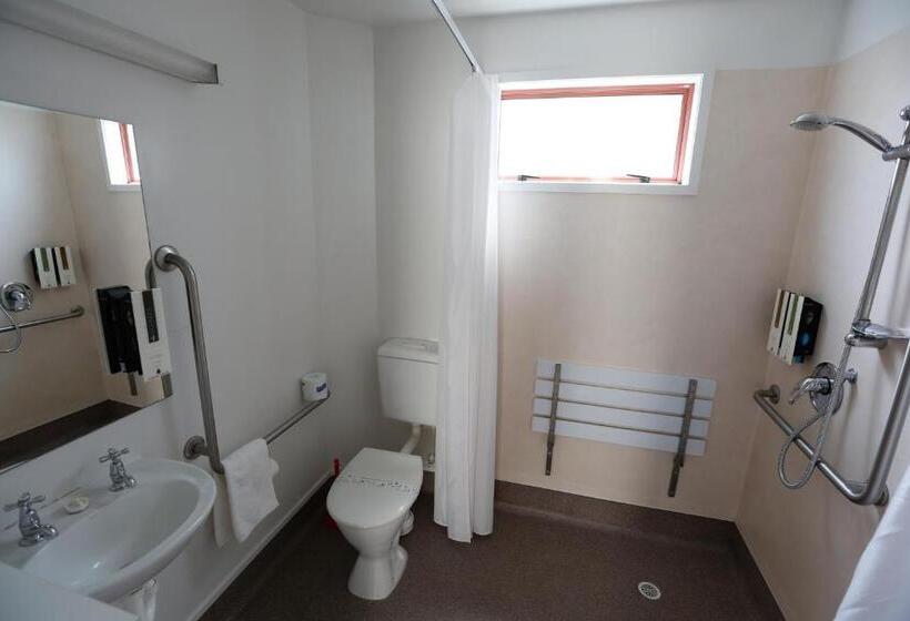 Люкс, Addington Stadium Motel