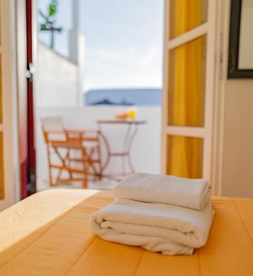 Family Suite, Antonina