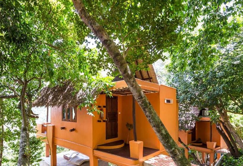 Номер Deluxe Вид на Море, Baan Talay Resort & Yoga