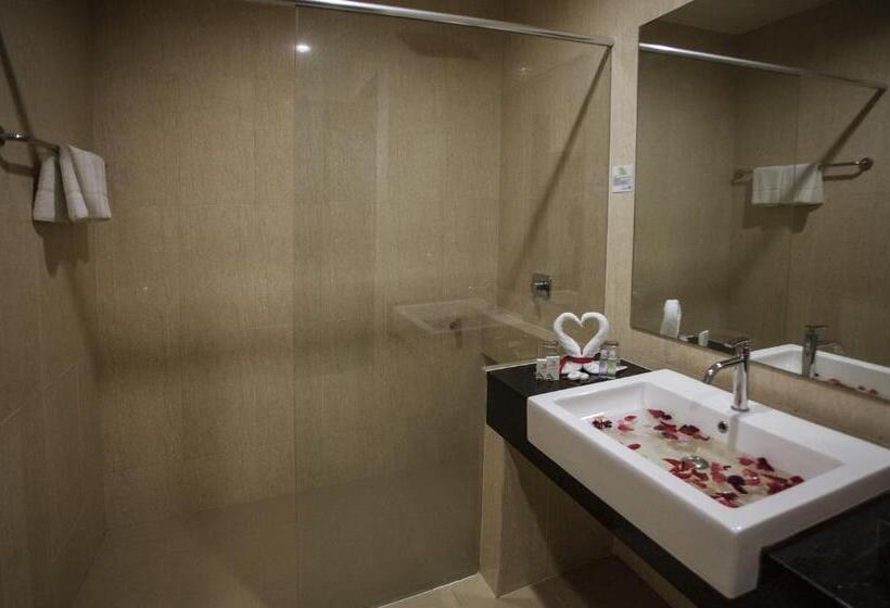 Quarto Familiar, Cathayana