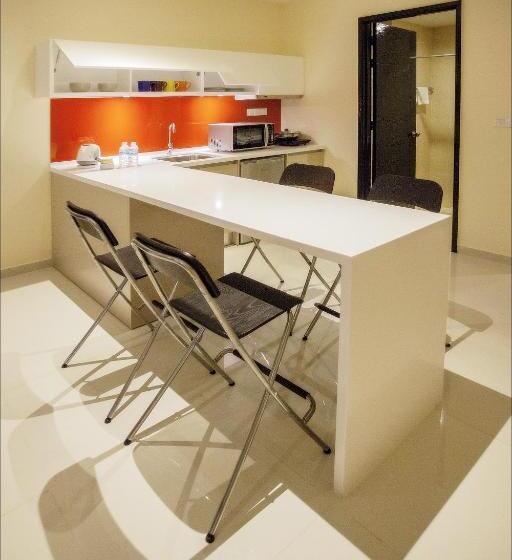 Apartamento 2 Dormitórios, Cathayana
