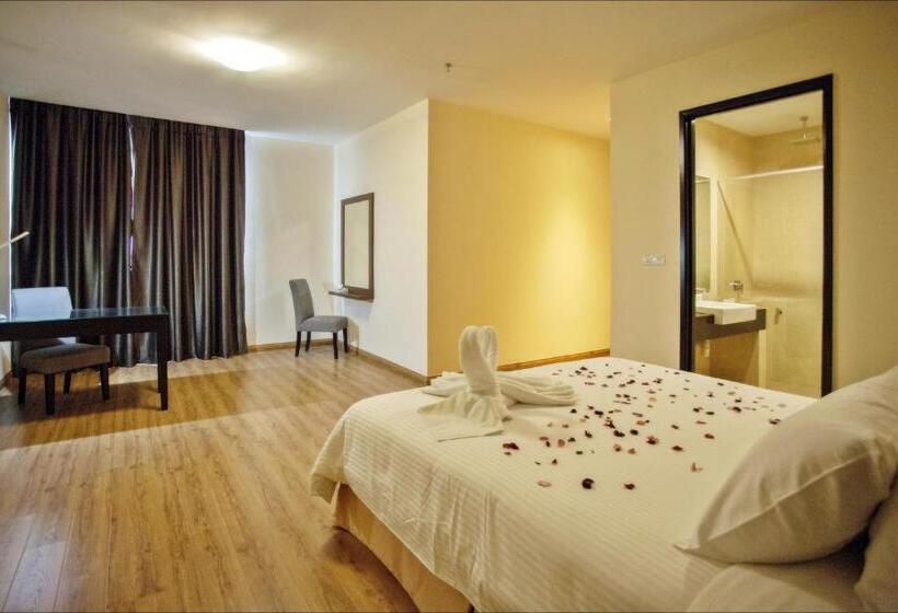 Apartamento 2 Dormitórios, Cathayana