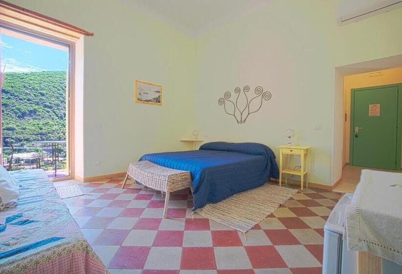 Трехместный Номер Стандарт с Балконом, La Casa Sul Blu Albergo Diffuso