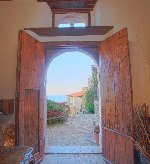 Трехместный Номер Стандарт с Балконом, La Casa Sul Blu Albergo Diffuso