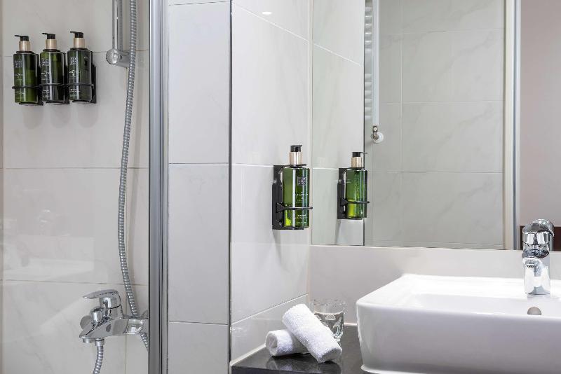 Quarto Familiar Premium, J Suites