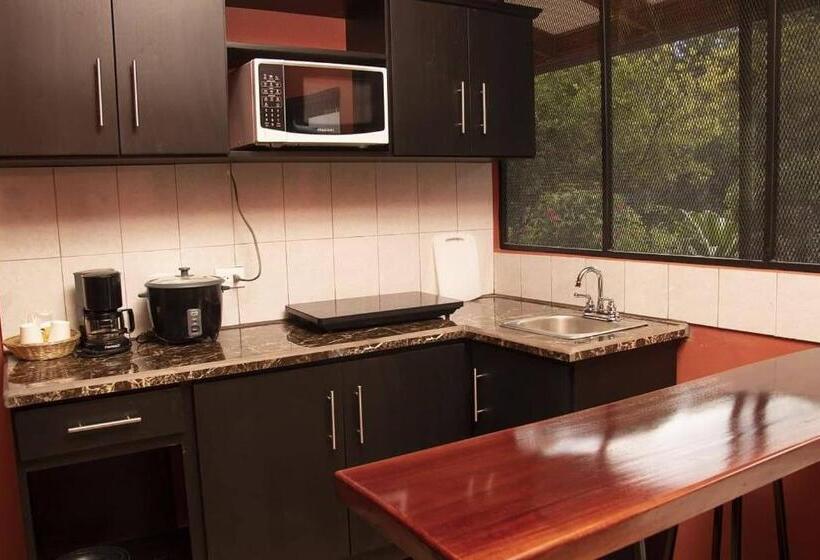 Номер Deluxe Кровать Кинг, Pacific Paradise Resort
