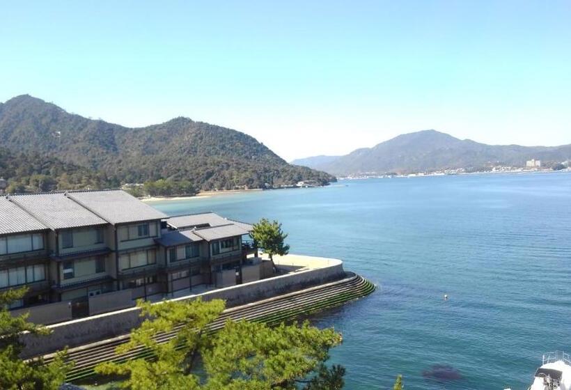 侧面海景经济间, Sakuraya