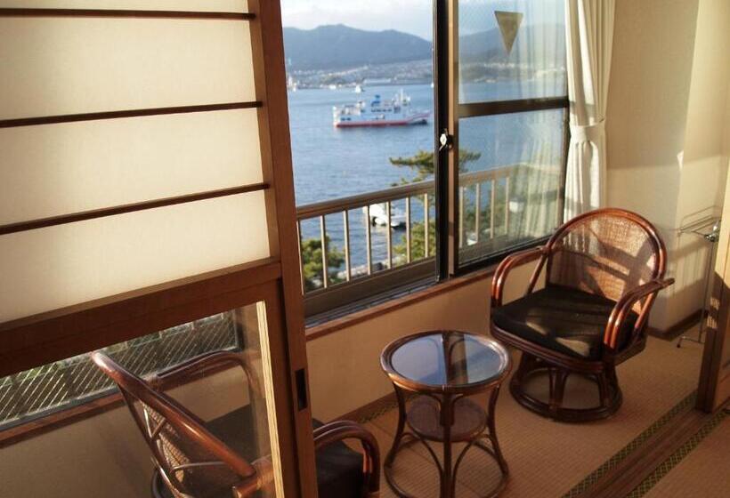 侧面海景经济间, Sakuraya