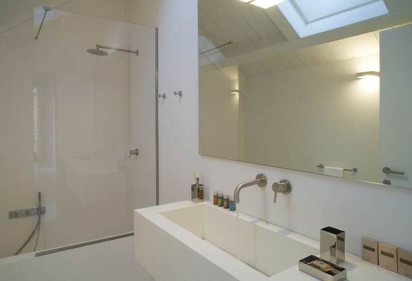 , Milan Design Suites