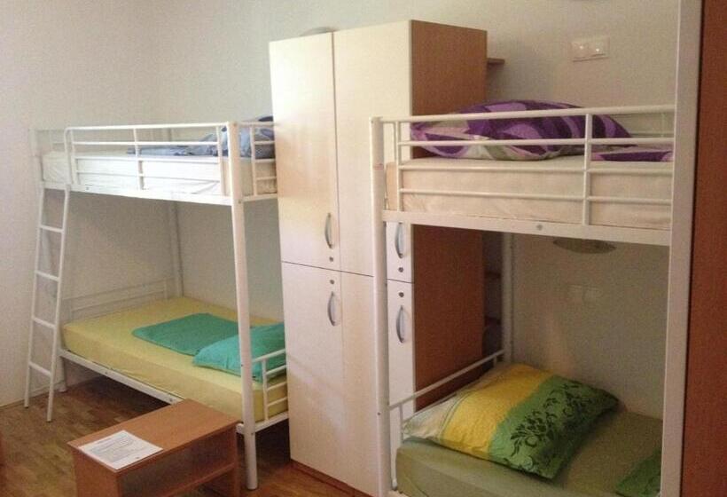 Кровать в Общей Комнате, Hostel Split Backpackers 2