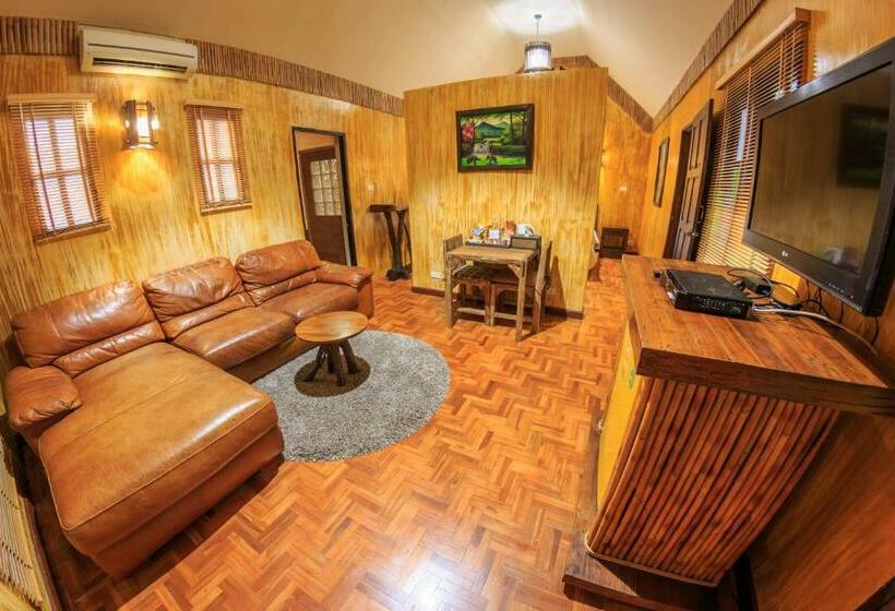 Семейное Бунгало, Baanpong Lodge