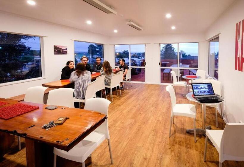 تختخواب در اتاق مشترک, Haka House Taupo