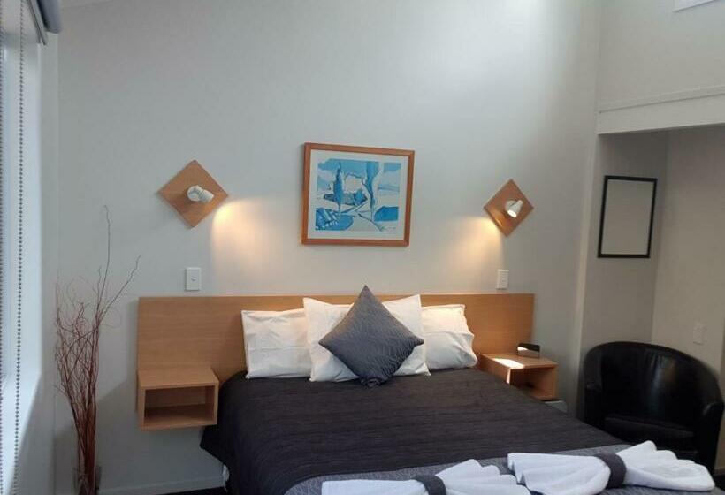 Студия Стандарт, Barrington House Taupo