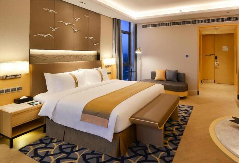 Номер Премиум, Holiday Inn Haikou West Coast By Ihg