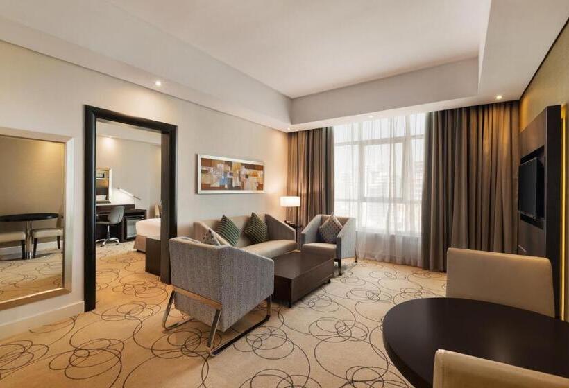 Президентский Люкс, Ramada By Wyndham Dubai Barsha Heights
