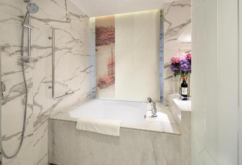 Президентский Люкс, Ln Hotel Five
