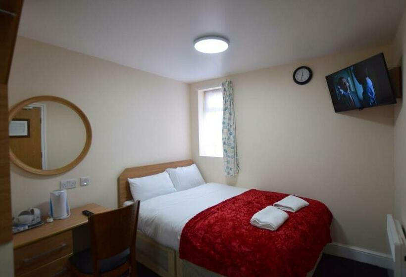 Номер Стандарт, Woodlands Lodge Ilford