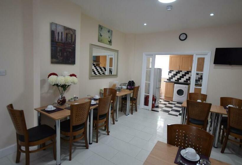 Номер Стандарт Индивидуальный Совместная Ванная, Woodlands Lodge Ilford
