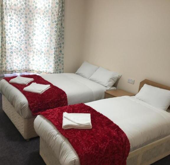 Номер Стандарт Трехместный, Woodlands Lodge Ilford