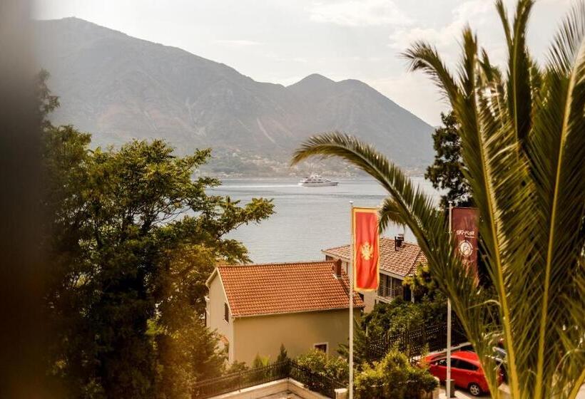 اتاق لوکس با بالکن و چشم‌انداز دریا, Boutique Hotel Casa Del Mare Pietra