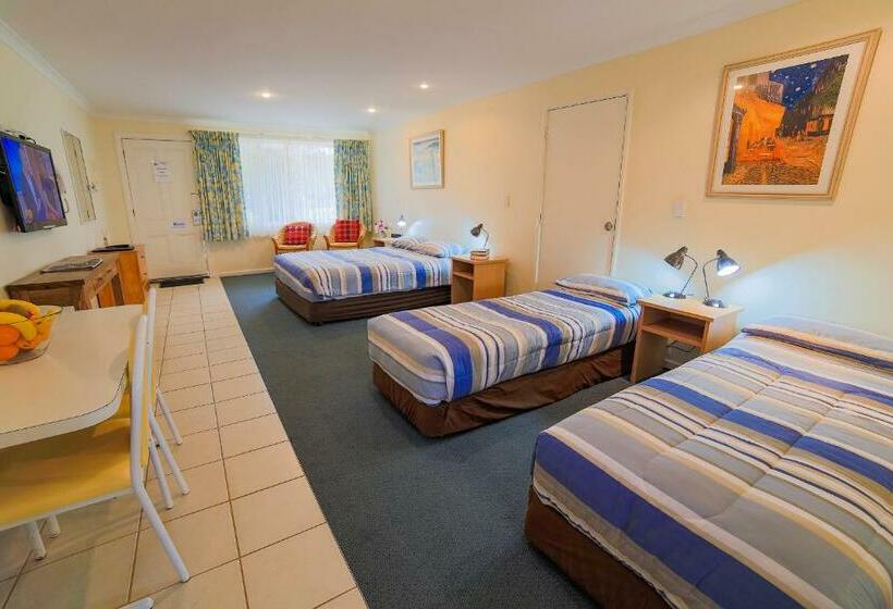 استودیوی لوکس, Emu Point Motel