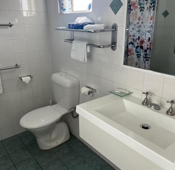 استودیو اجرایی, Emu Point Motel