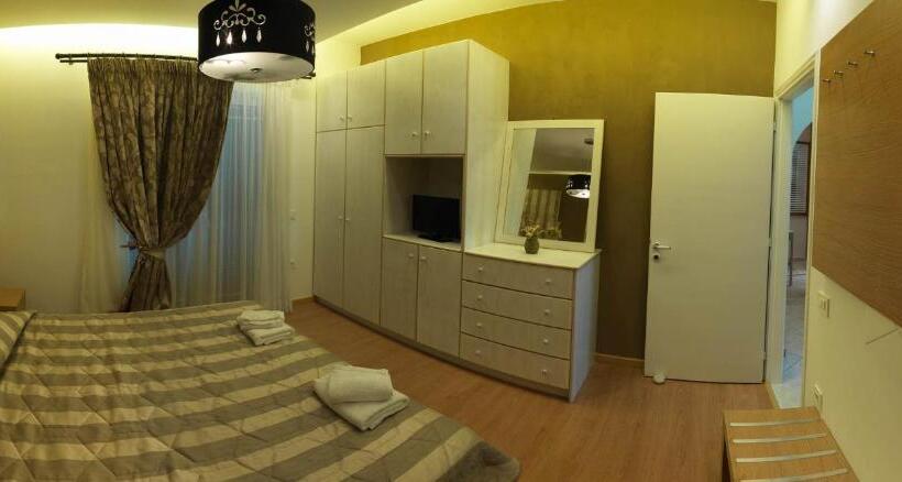 جناح, Epavlis Beach Resort
