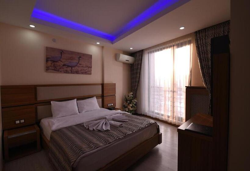 豪华套房, Mus Grand