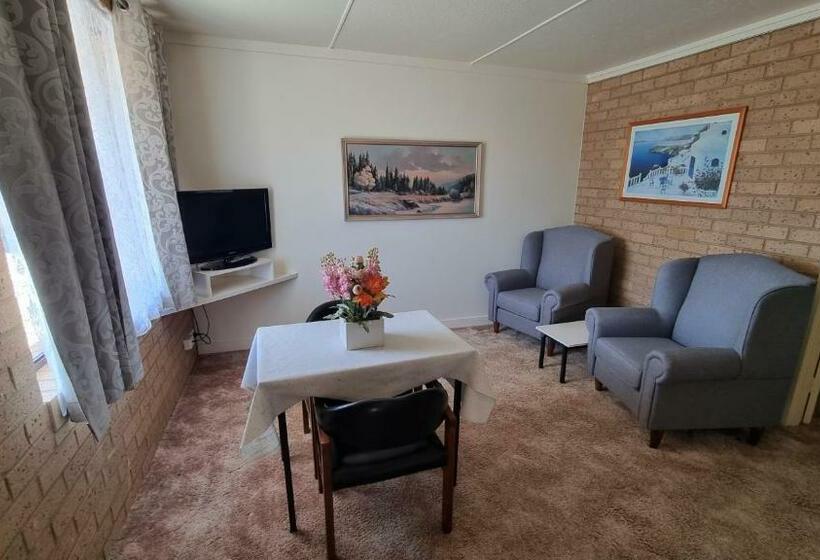 Апартаменты Deluxe 1 Спальня, Lone Pine Motel