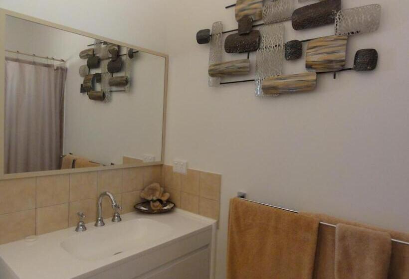 Номер Стандарт Трехместный, York S Boutique Motel