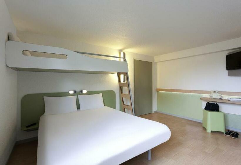 Номер Стандарт Трехместный, Ibis Budget Tarbes