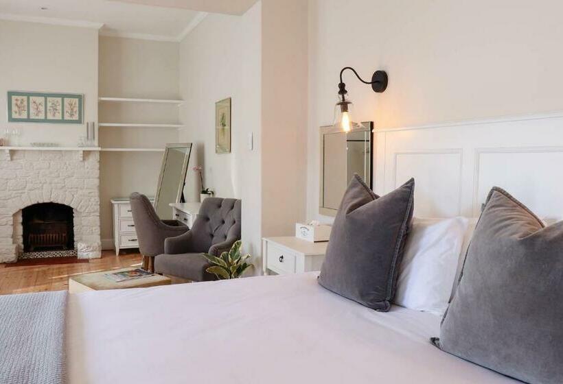 Семейный Номер, Whispering Oaks Guest House