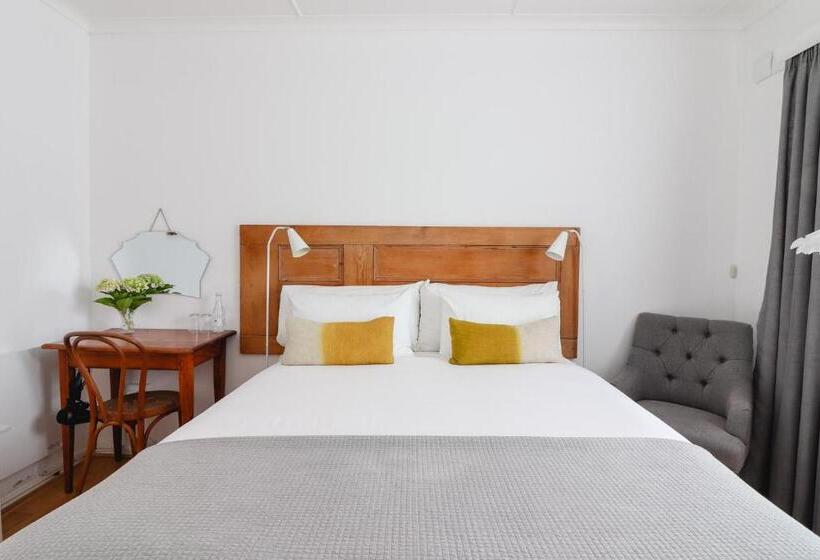 스탠다드 룸, Whispering Oaks Guest House