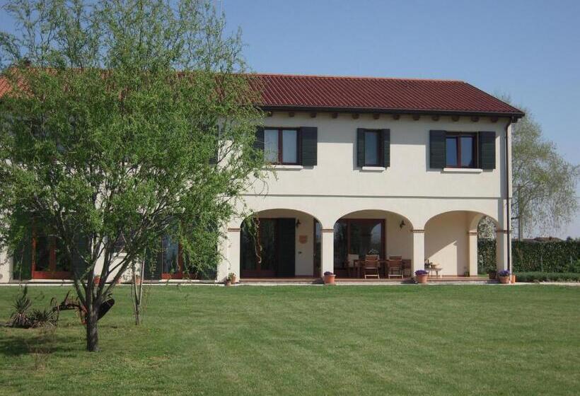 Классический Номер Вид на Сад, Agriturismo Ai Carpini