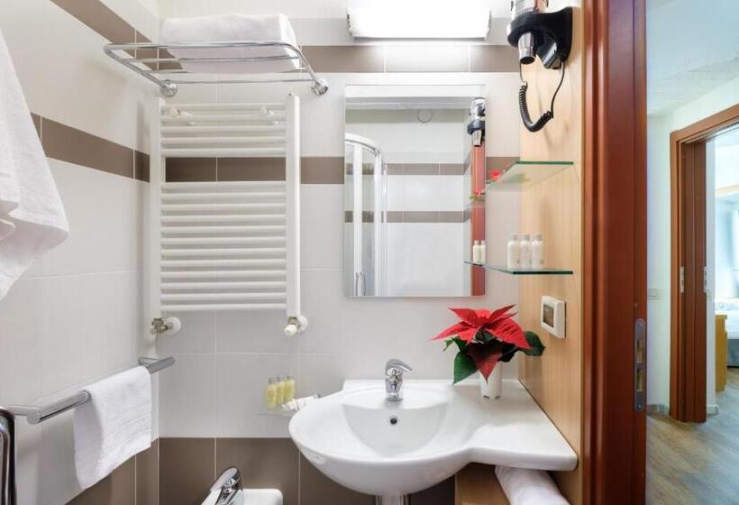 Quarto Quádruplo Estandar, Th Marilleva