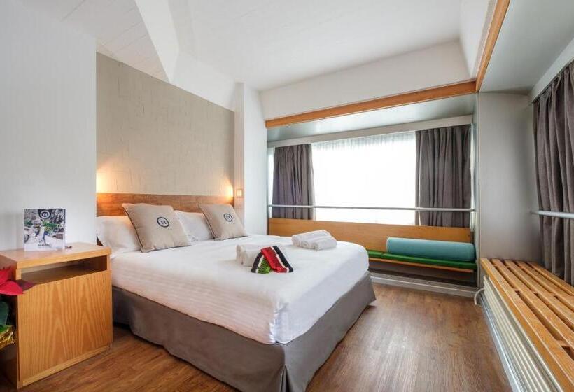 Quarto Estandar Individual, Th Marilleva