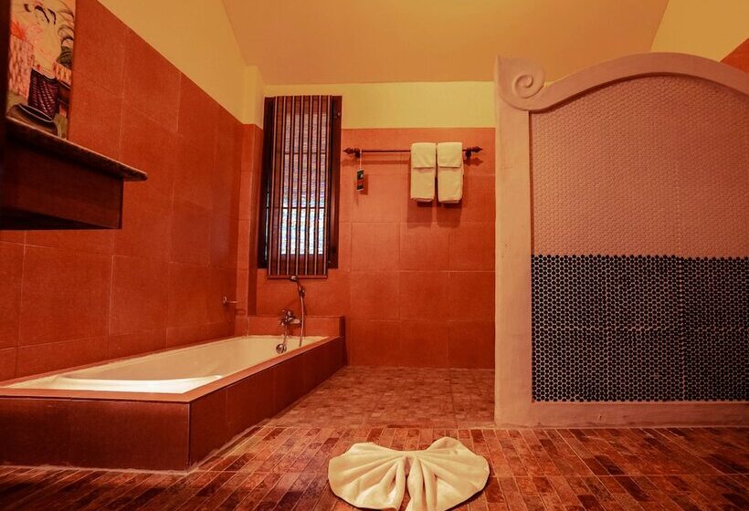 سوییت خانوادگی, Sasidara Resort Nan
